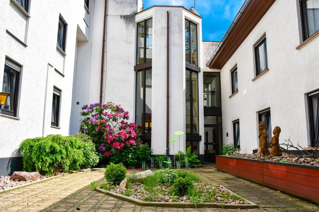 Kurgarten-Hotel Волфах Екстериор снимка